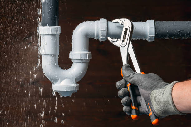Professional Gas Line Repair technician working in New Munster, WI